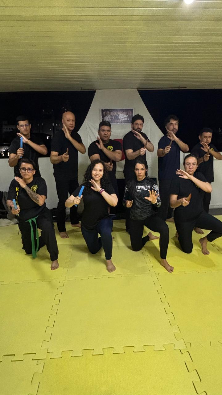 Foto 24 — Defesa Pessoal com Facas