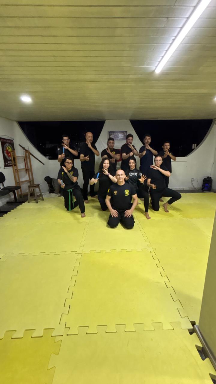 Foto 28 — Defesa Pessoal com Facas