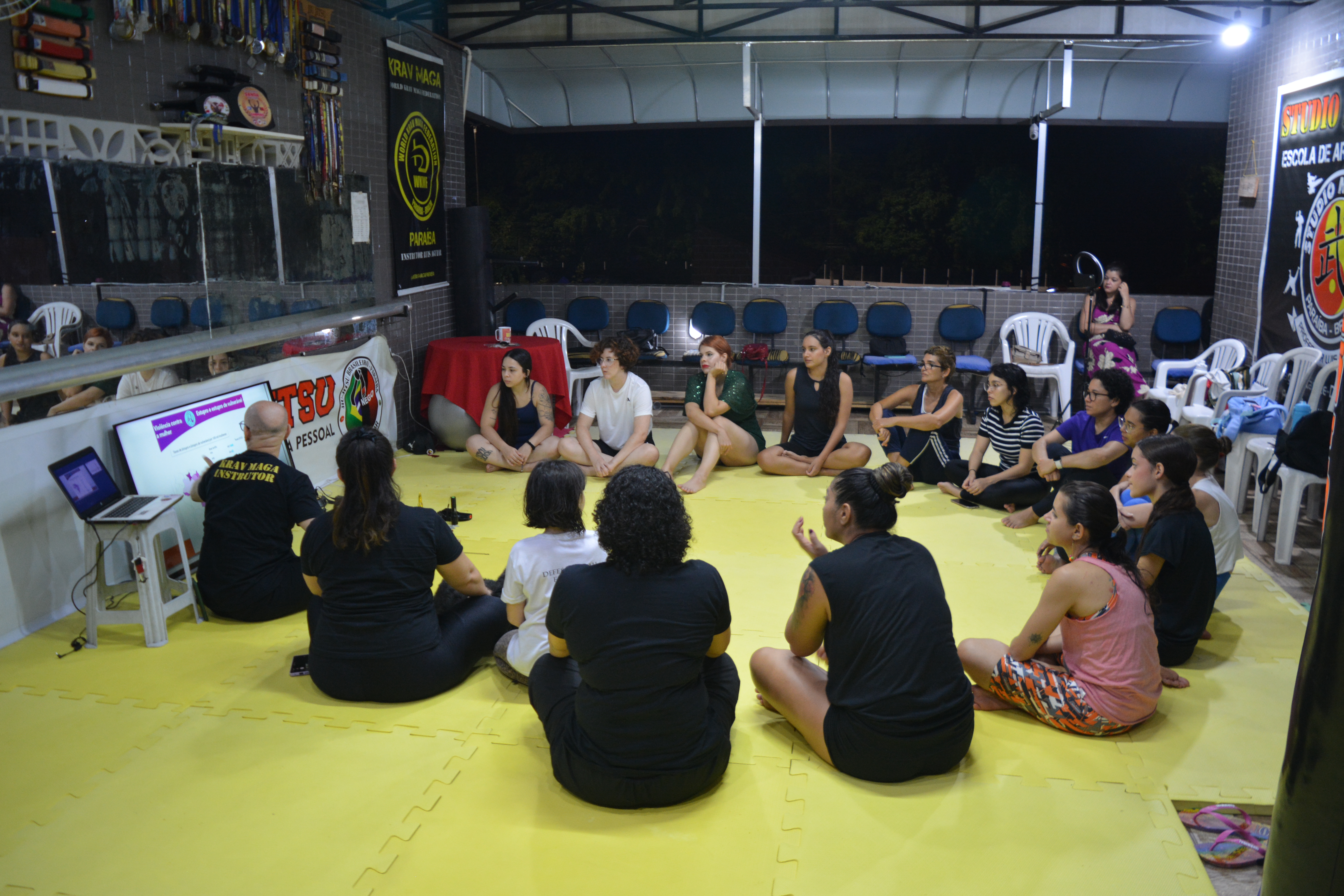 Foto 1 — Curso de Defesa Pessoal Feminina 07/03