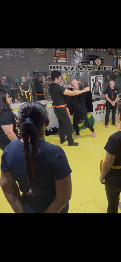 Foto 15 — Curso de Defesa Pessoal Feminina 07/03